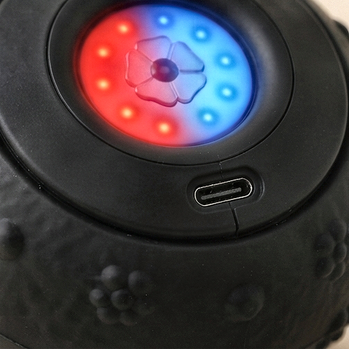 Bola de masaje vibratoria Recuvital R30 · Negra